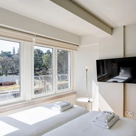 Out Marques ゲストハウス リスボン