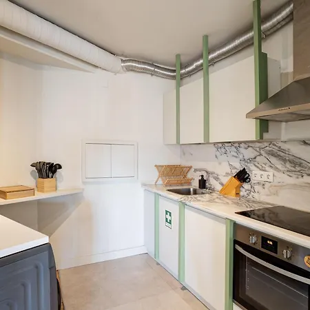 Out Marques Guest house Lisbon