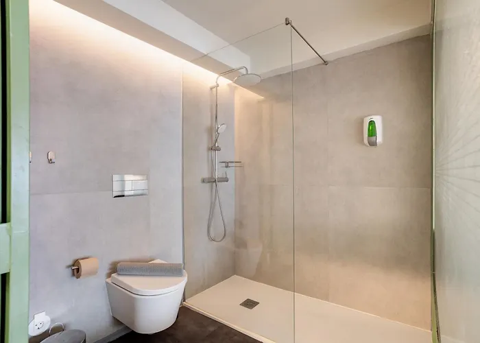 Out Marques 4* 리스본