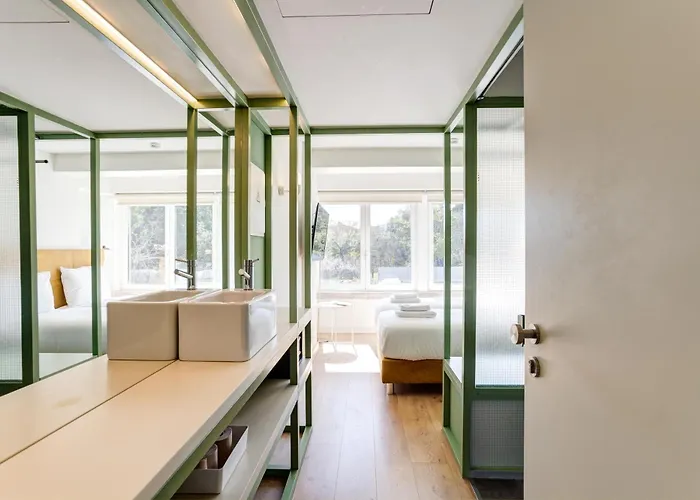 Out Marques 리스본