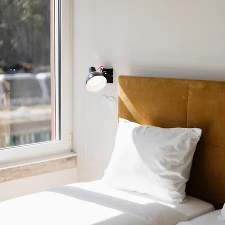 Pensión Out Marques Lisboa