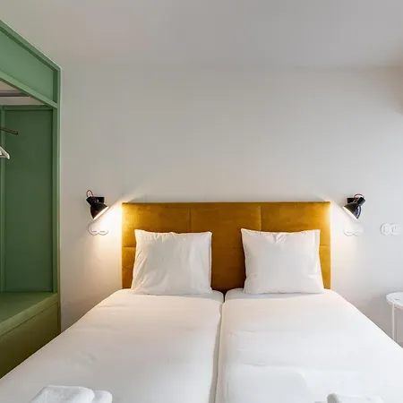 Pensión Out Marques