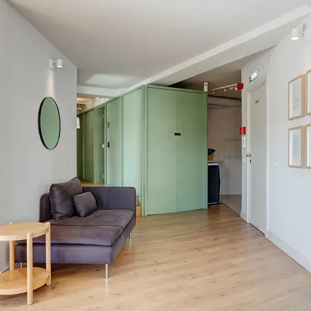 Konukevi Out Marques