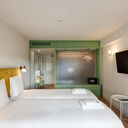 Konukevi Out Marques