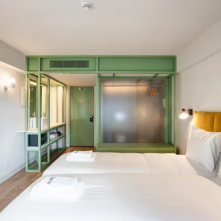 Konukevi Out Marques