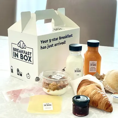 Out Marques Konukevi 4*