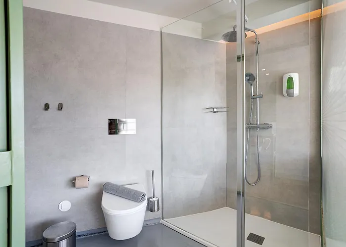 招待所 Out Marques 4*