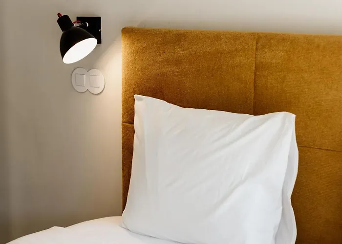 Out Marques 招待所 4*