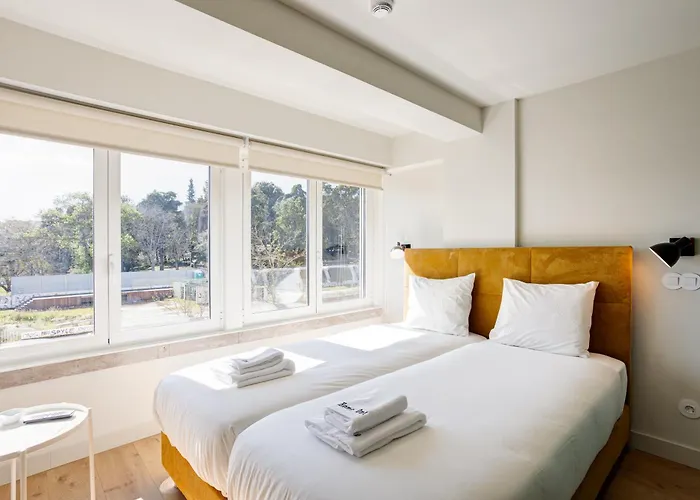 招待所 Out Marques 4*