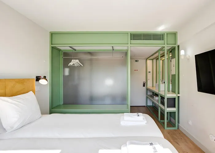 Out Marques 招待所 4*