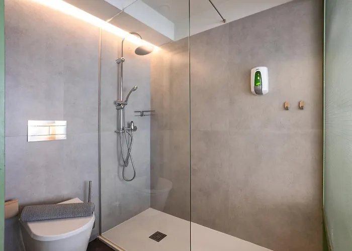 Out Marques 招待所